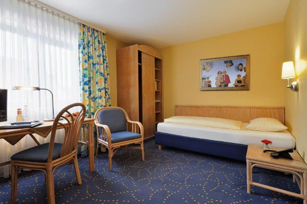 Hessischer Hof Ober-Ramstadt Экстерьер фото