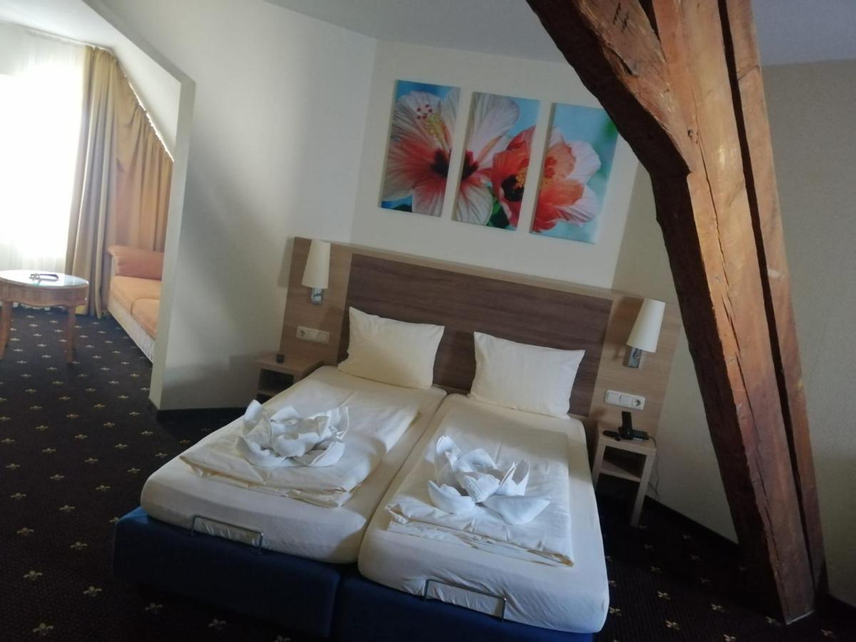 Hessischer Hof Ober-Ramstadt Экстерьер фото