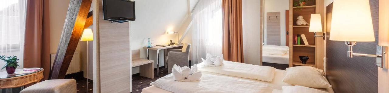 Hessischer Hof Ober-Ramstadt Экстерьер фото